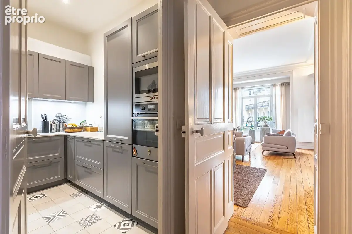 Rare à la vente : Appartement de caractère "Tout à pied" en plein centre de Biarritz - photo 4