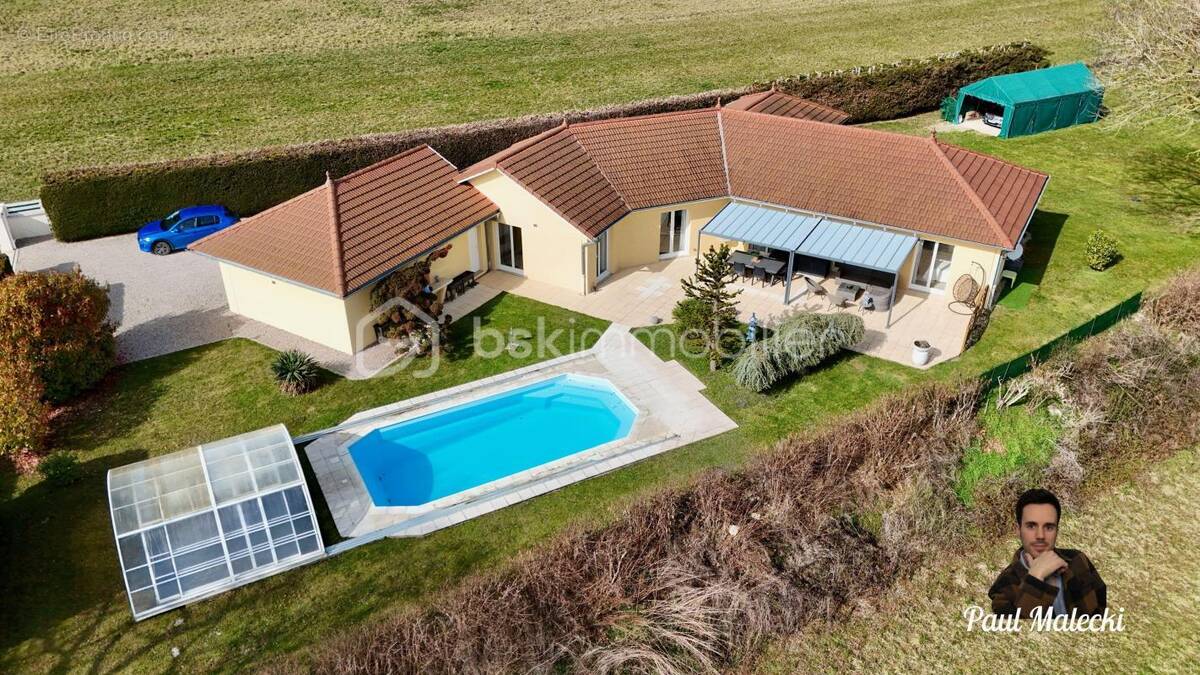 Maison à LA TOUR-DU-PIN