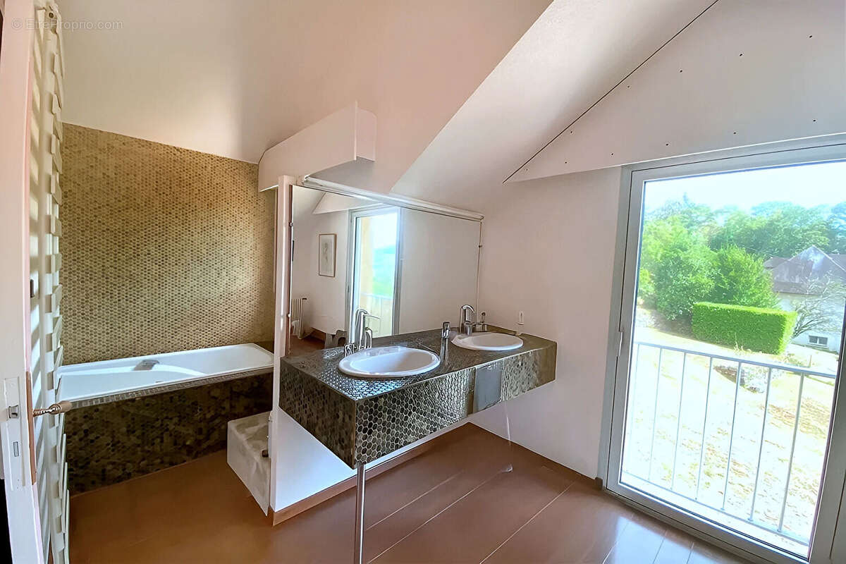 Maison d'architecte avec vue imprenable sur les hauteurs d'Arbois - photo 9