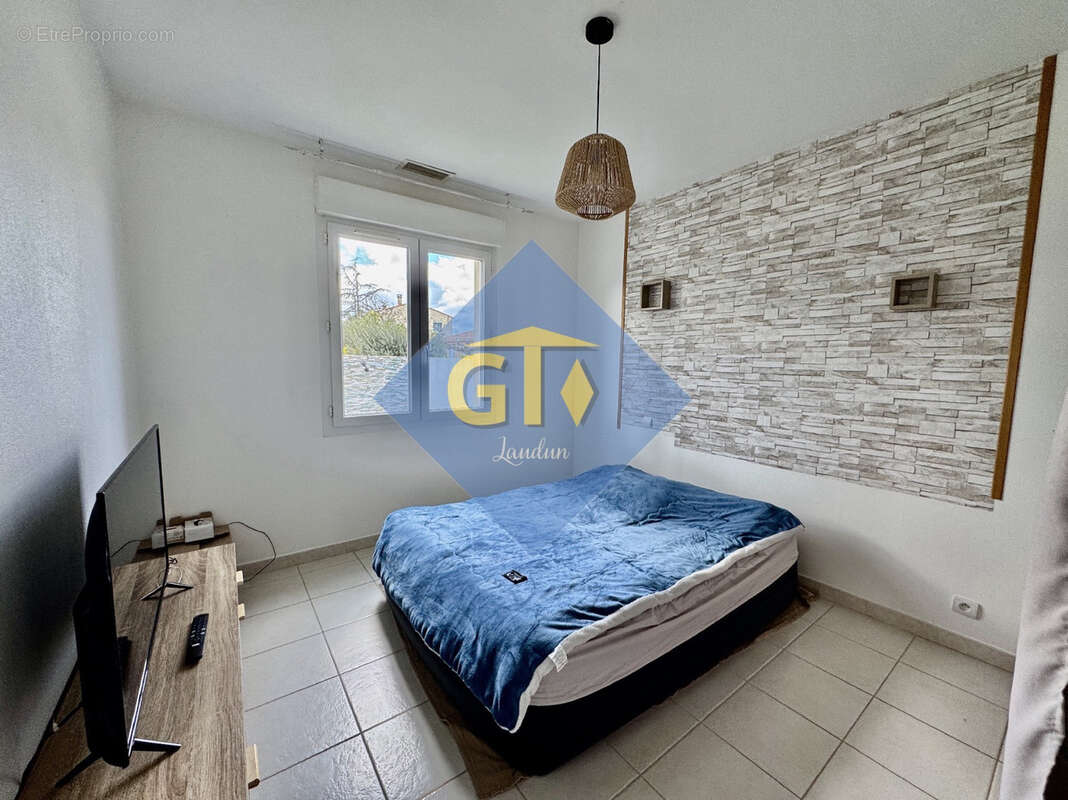 Maison à SAINT-PAUL-LES-FONTS