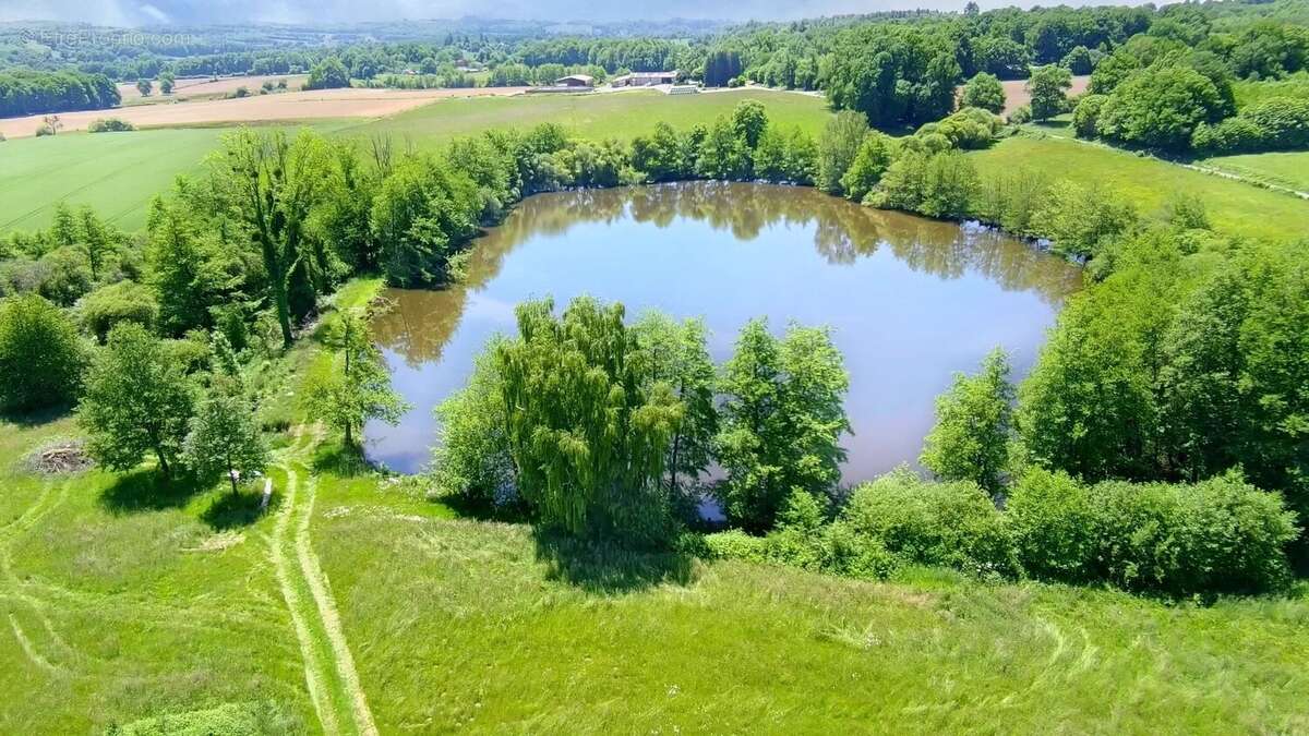 Maison à BUSSIERE-GALANT