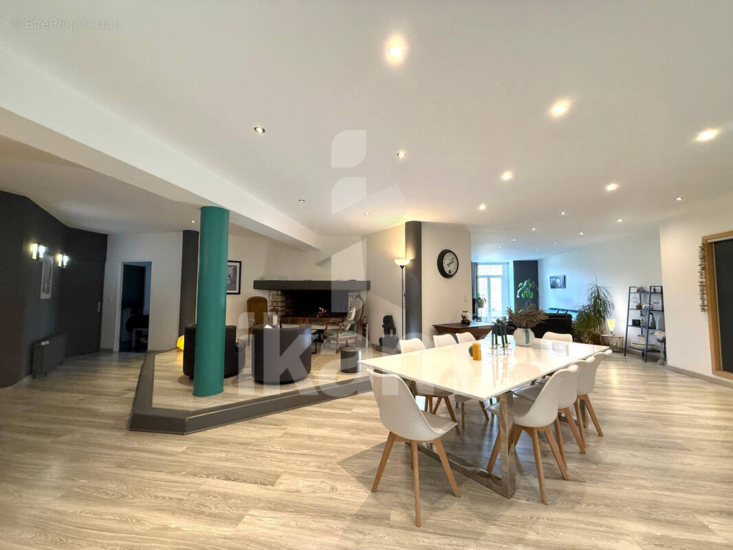 Appartement à CLAIRVAUX-LES-LACS