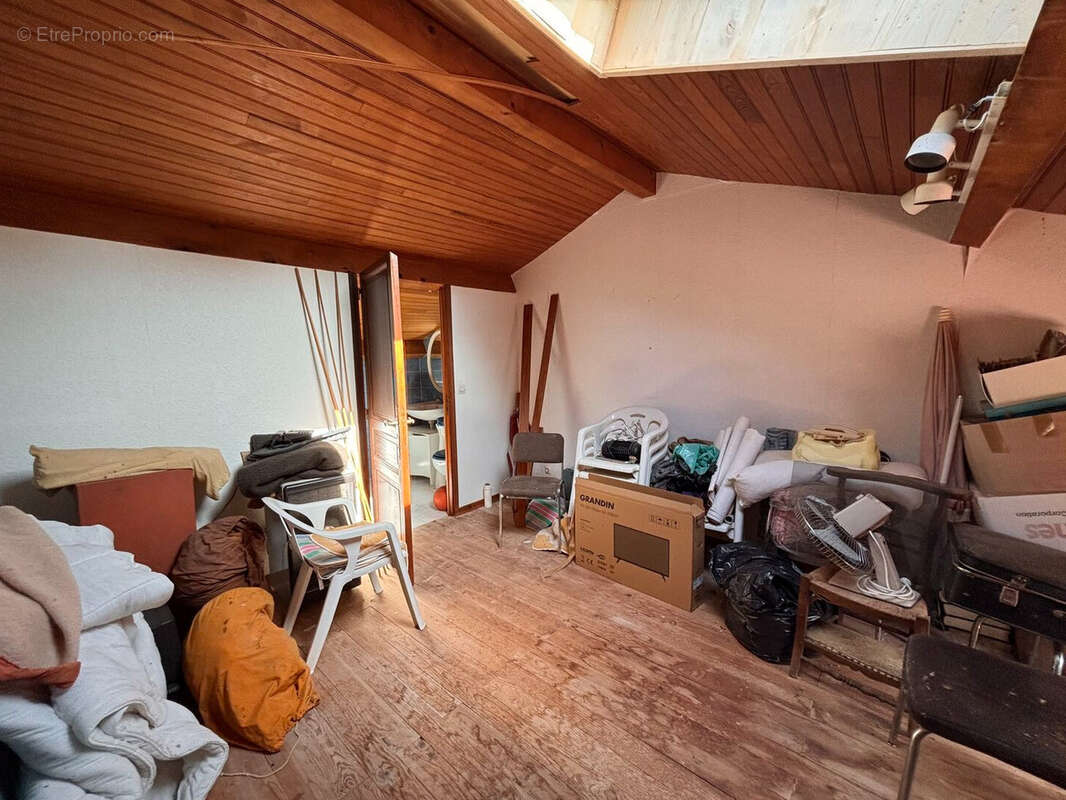 Chambre 4 - Maison à CAHORS