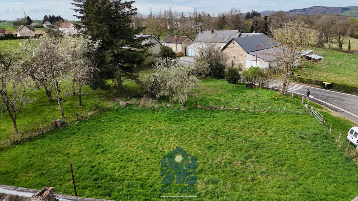 Terrain à TEILHET