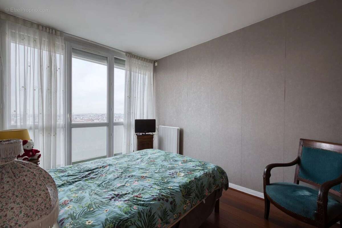 Appartement à COLOMBES