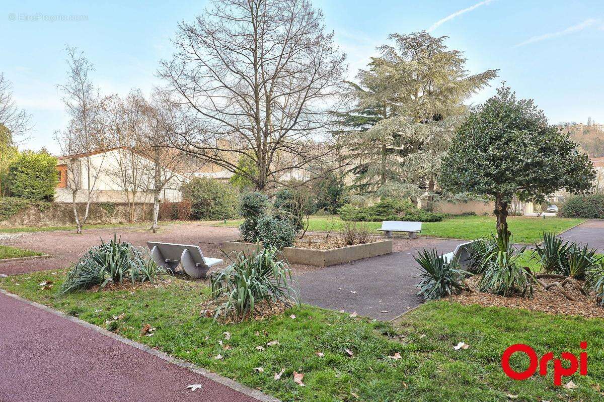 Appartement À Vendre T5 avec cave et place de stationnement - photo 15