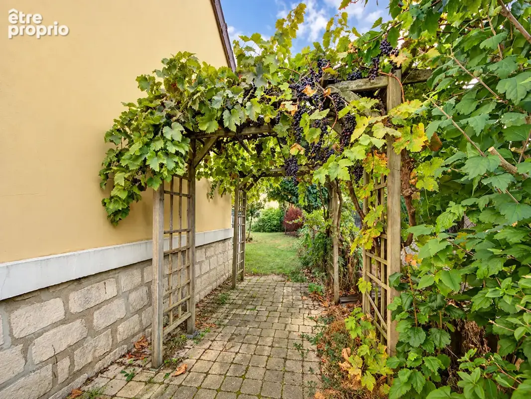 Maison Mantes-la-Ville - 93 m² hab - 3 chambres - sous-sol - jardin 500 m² - photo 13