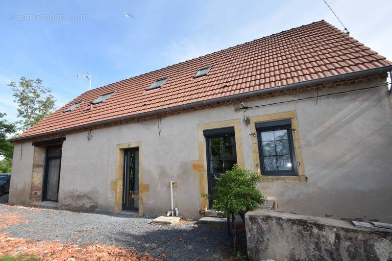 Maison à LA MOTTE-SAINT-JEAN
