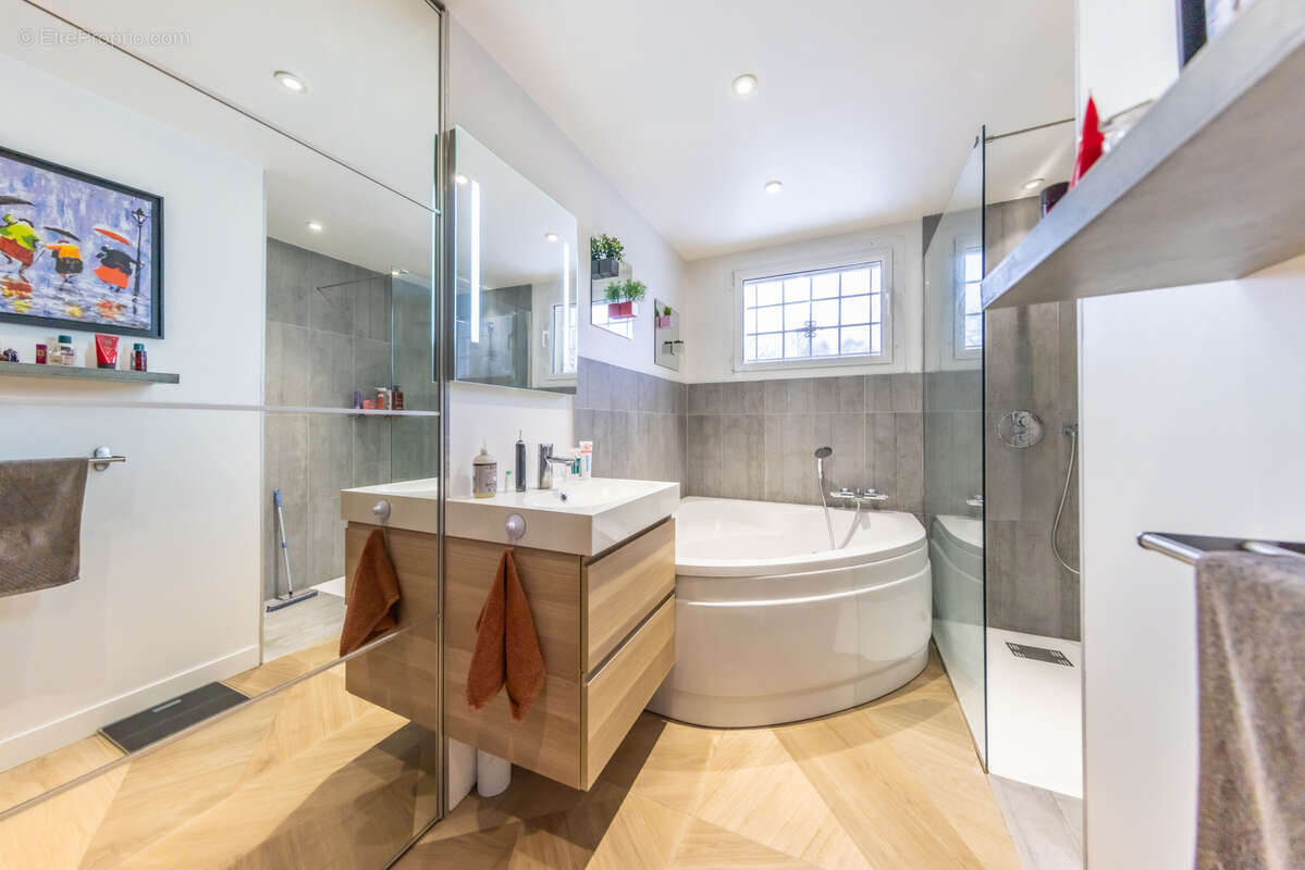 Maison à GONDREVILLE