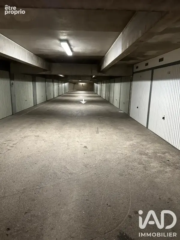 Photo 1 - Parking à VITRY-SUR-SEINE