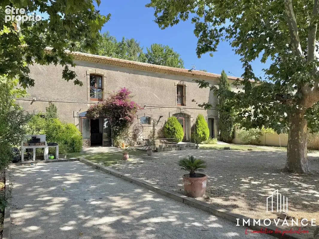 Maison 8 pièces 335 m² à vendre à Aimargues (30470) - photo 2