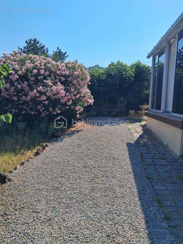 Jolie Villa sur Terrain de 2065 m² avec Vue Imprenable - photo 25