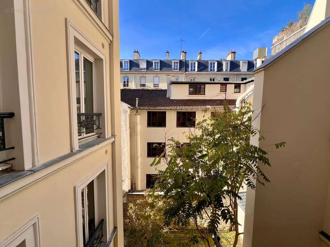 Appartement à PARIS-7E