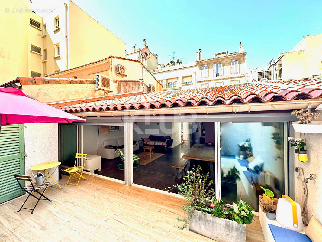 Appartement à MARSEILLE-6E