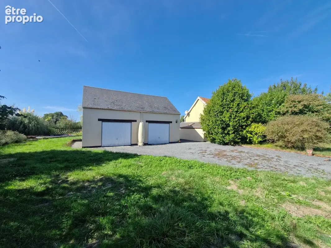 Maison avec double garage et 1001m2 de terrain - photo 12
