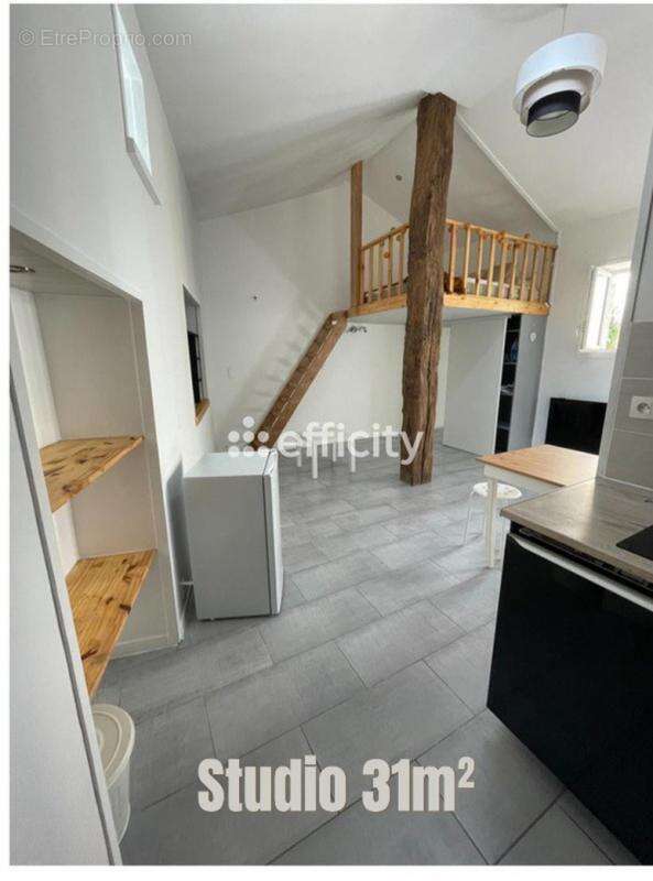 Appartement à BRIZAMBOURG