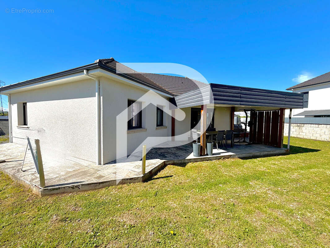 Maison à OS-MARSILLON