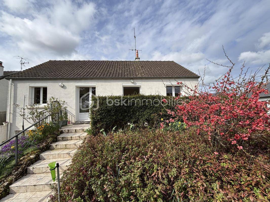 Maison à BALLAN-MIRE