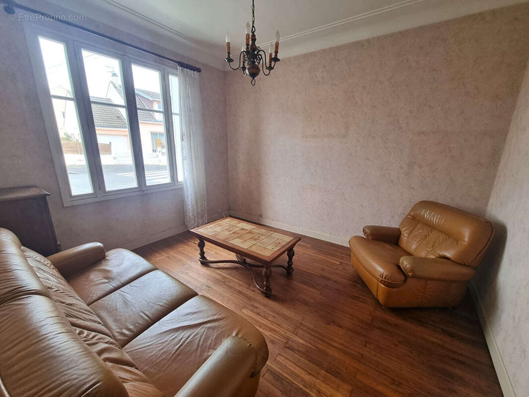 Maison à SAINT-SEBASTIEN-SUR-LOIRE