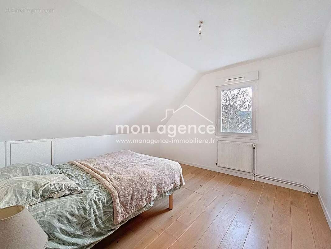 Maison à LA NEUVILLE-CHANT-D&#039;OISEL