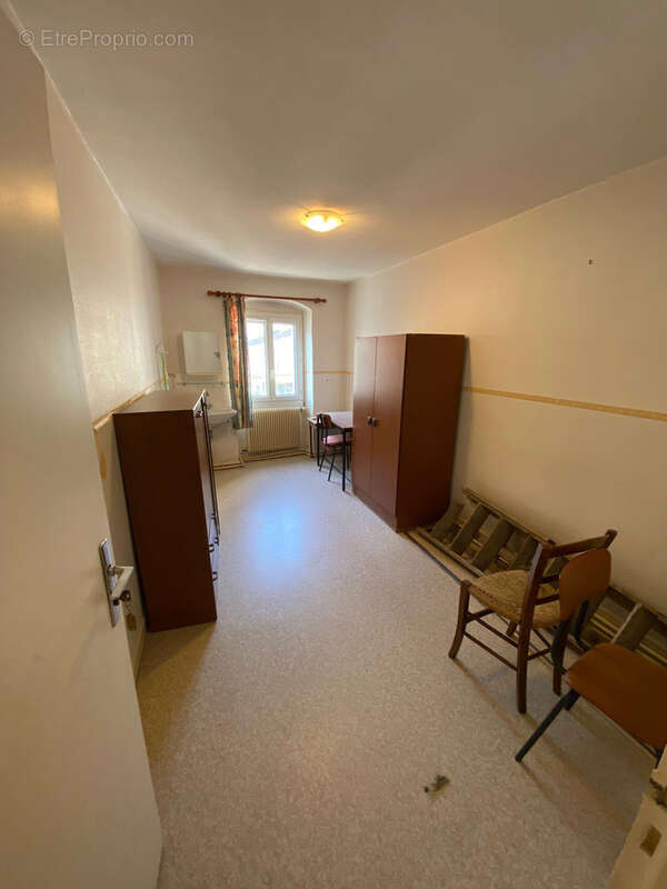 Appartement à SERRIERES