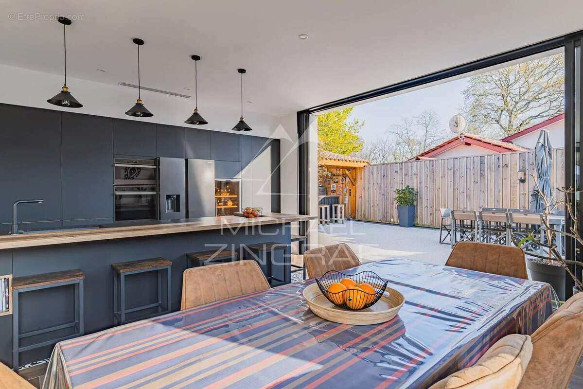 Maison à GUJAN-MESTRAS