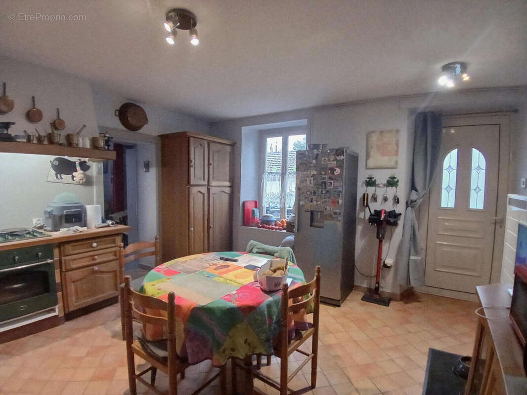 Kitchen - Maison à BUSSIERE-GALANT