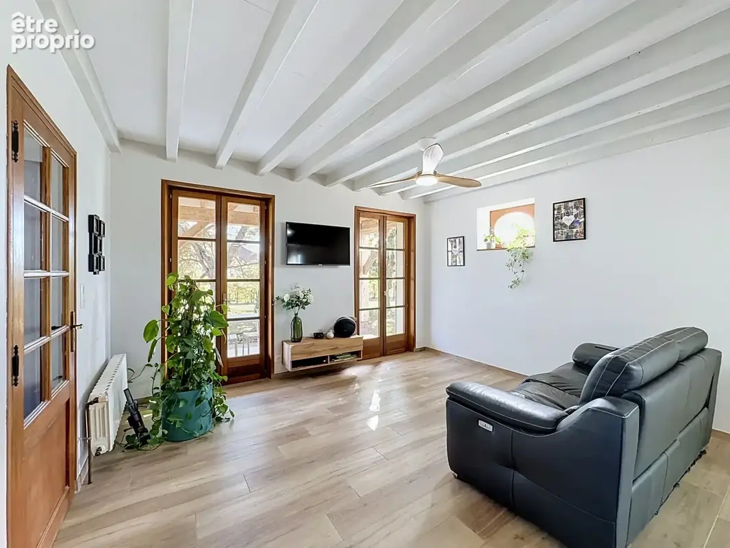 SECTEUR DES LACS D'ORIENT, Maison T5 sur sous/sol, 3 chambres - photo 4
