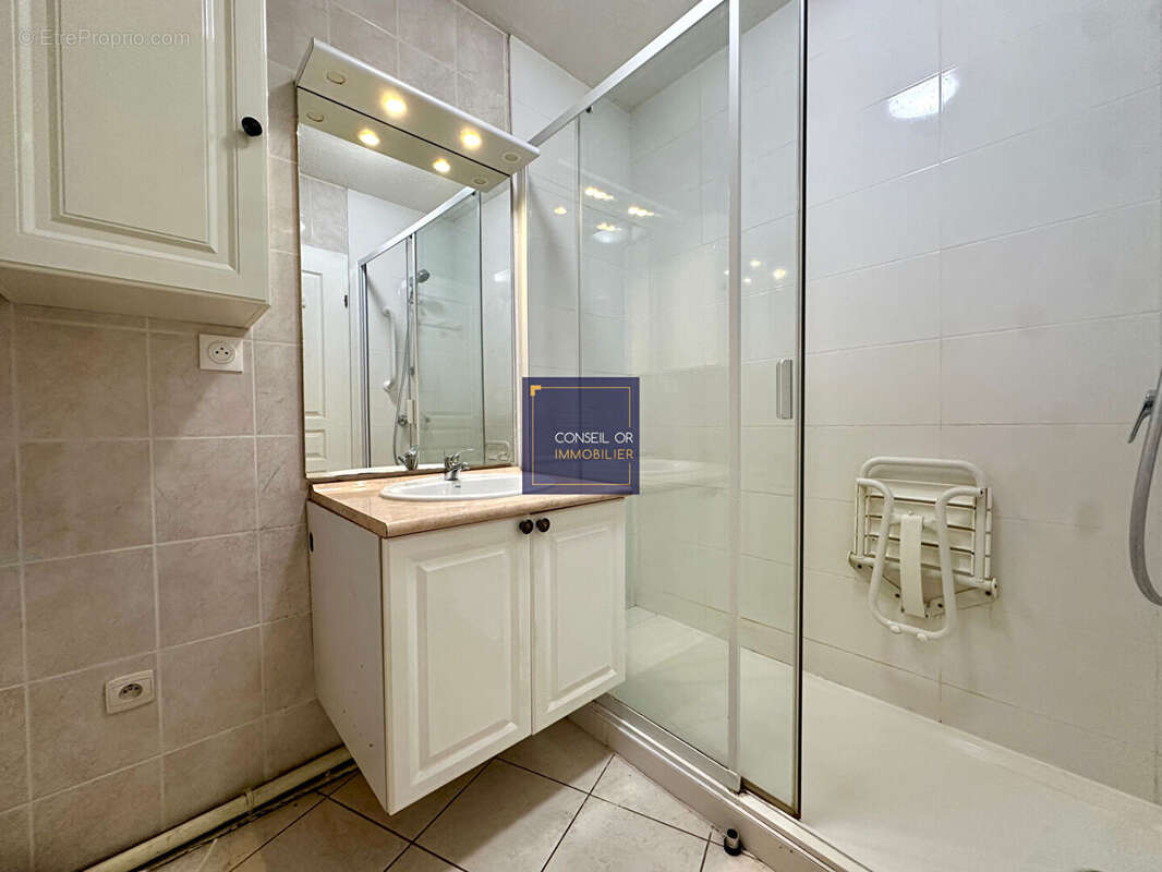 Appartement à OULLINS