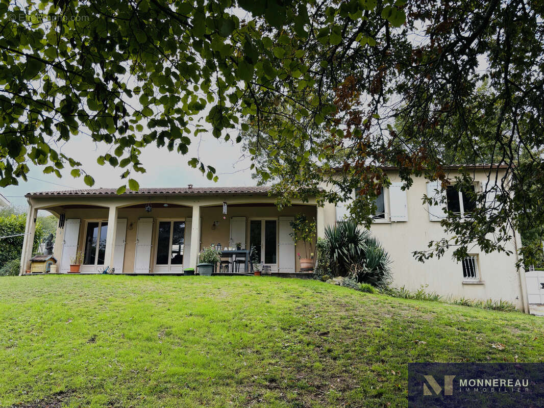Maison à GARAT