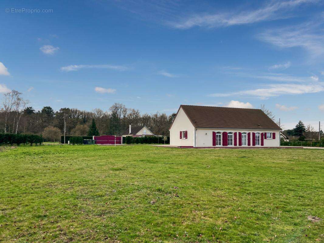  PRESTIGE & PERFORMANCE EN SOLOGNE : Superbe Contemporaine T5 de 121 m² (DPE : Classe B) à La Ferté-Saint-Cyr - photo 7