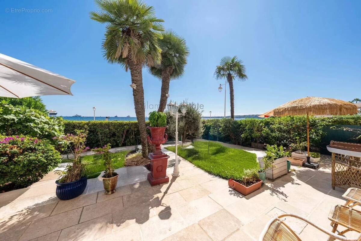 Appartement à CANNES