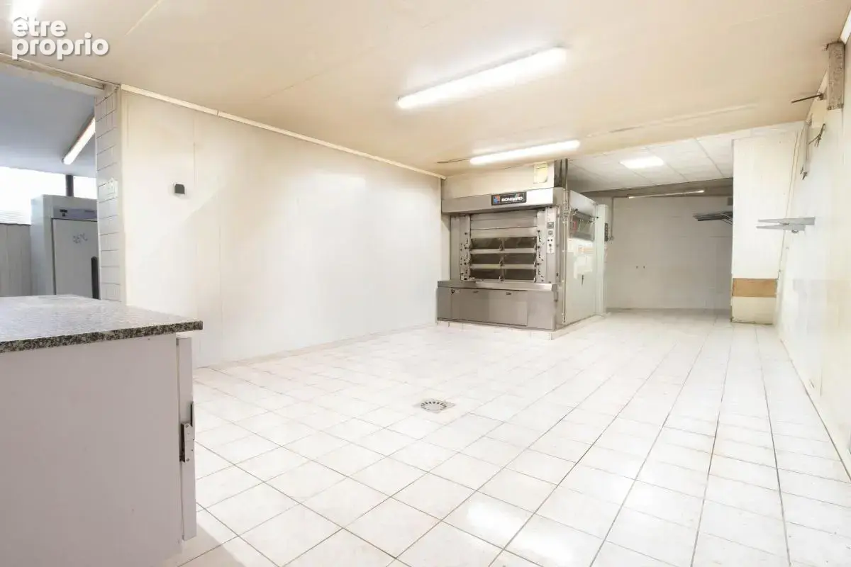 Immeuble 300 m² 10 Pièces - photo 12