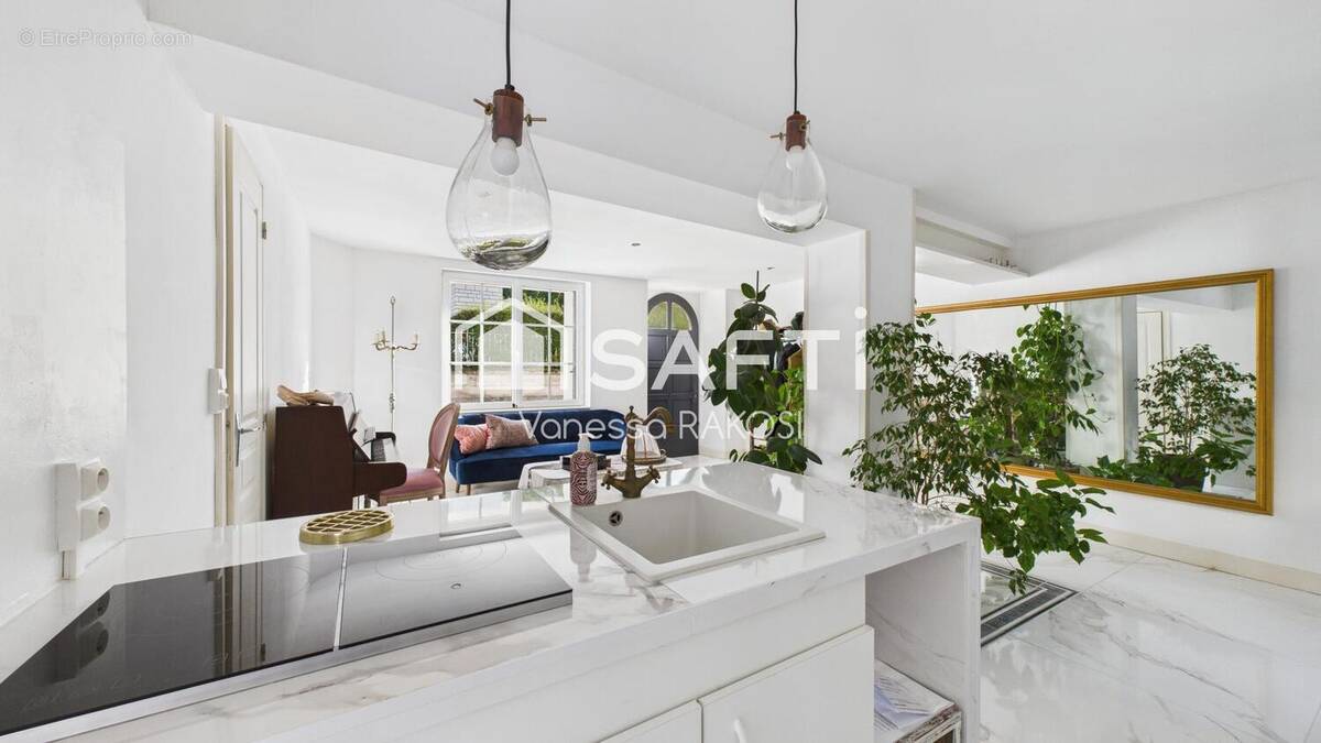 Photo 1 - Maison à SAINT-JEAN-D'ANGELY