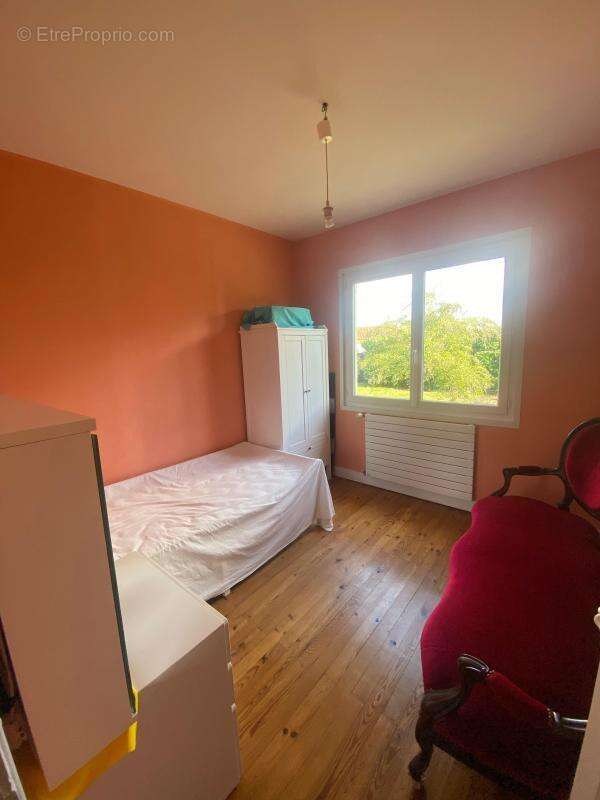 Maison à AMBARES-ET-LAGRAVE