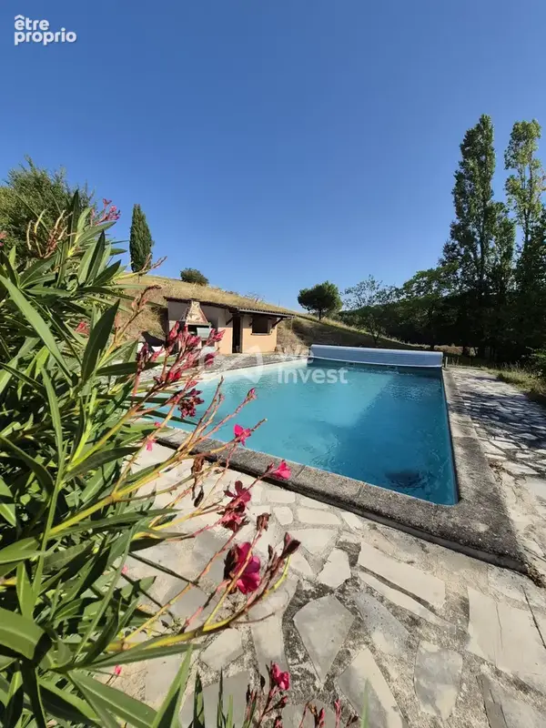 Maison à MONTVALEN