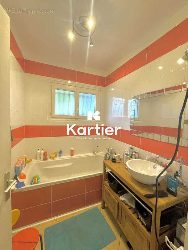 Maison à SAINTE-TERRE