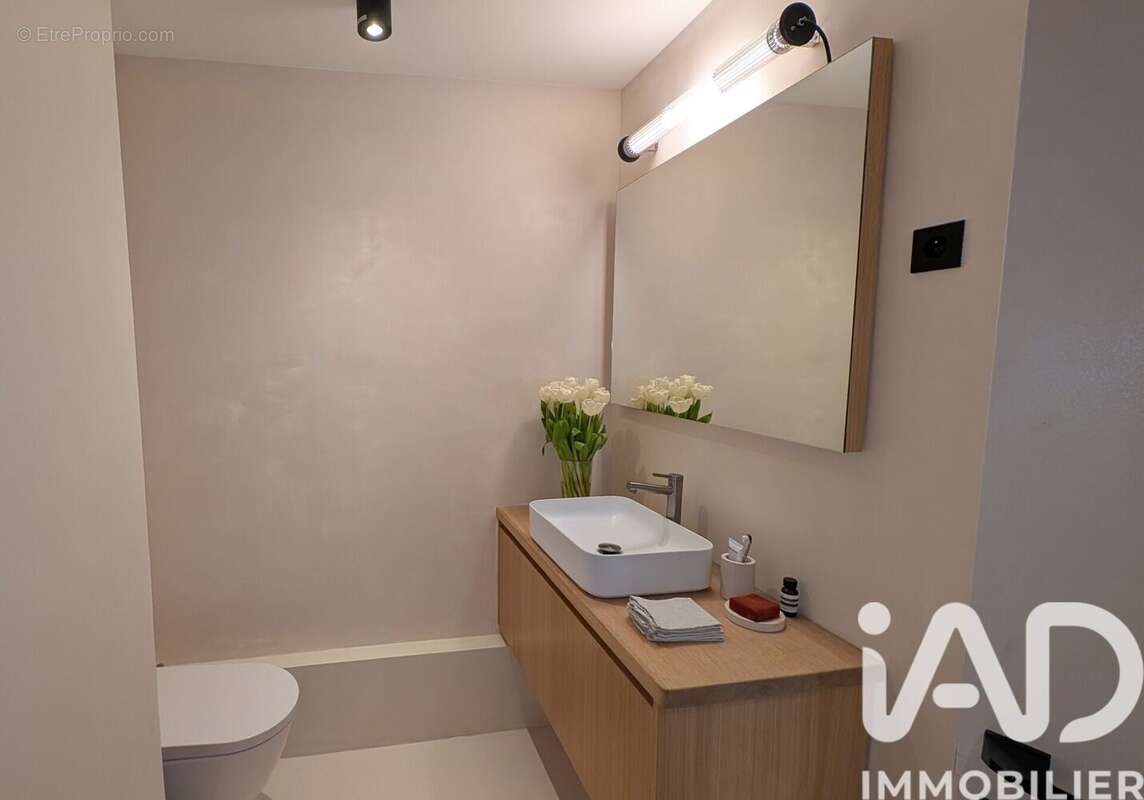 Photo 6 - Appartement à COURBEVOIE