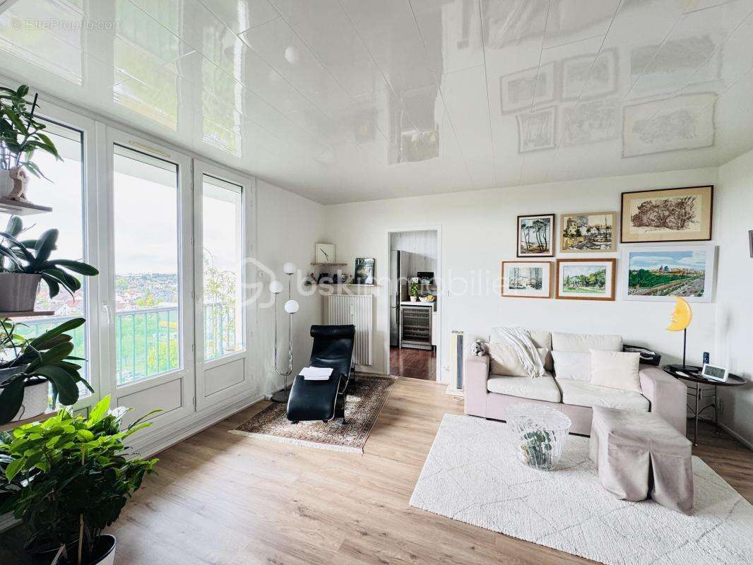 Appartement à FLEURY-LES-AUBRAIS