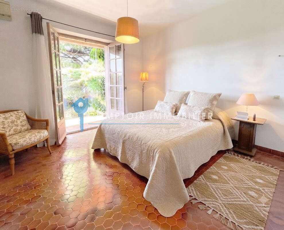 Dpt (30) aramon a vendre propriete jardin et piscine - photo 9
