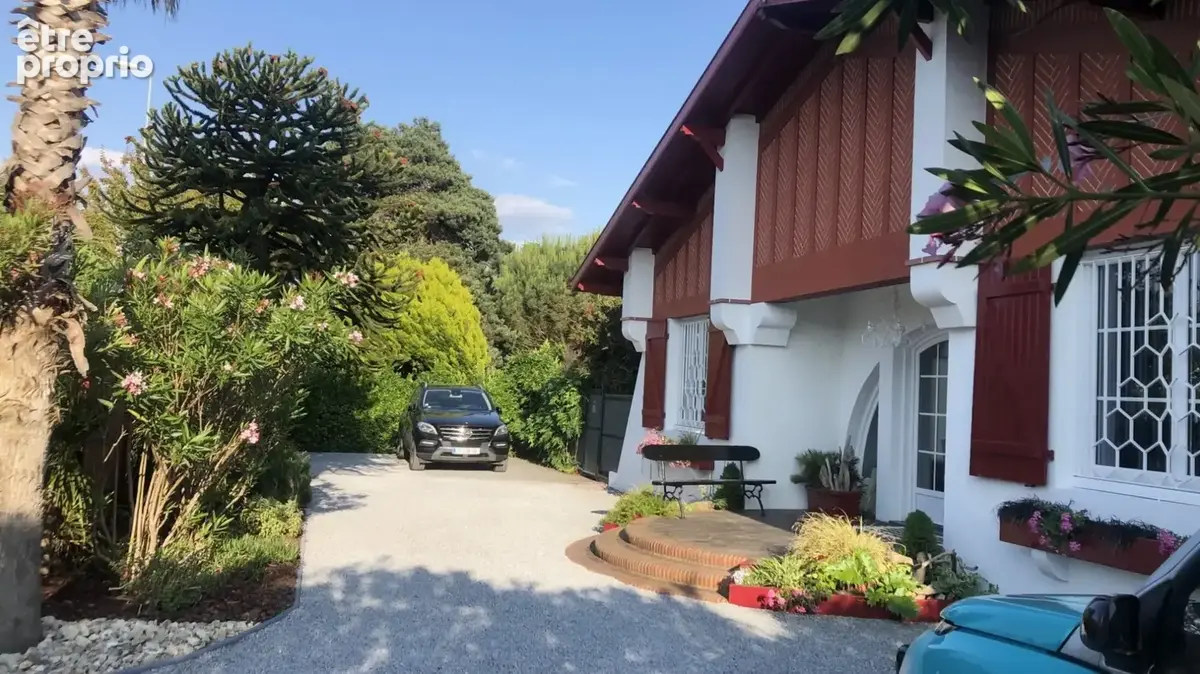Maison avec 3 logements, piscine sur terrain de 837 m² à Soorts-Hossegor  200 m²  8 pièces  Proche centre et plages - photo 2