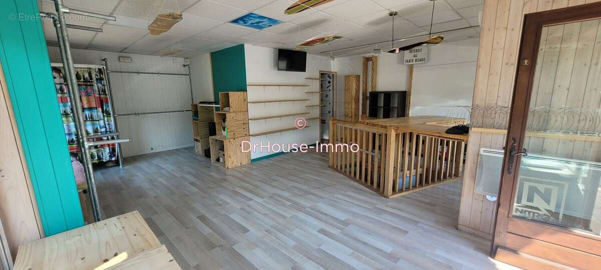 Commerce à MORILLON