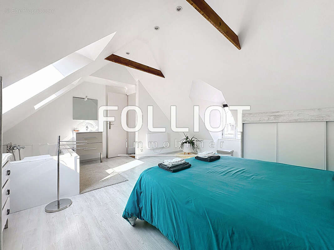 Maison à DONVILLE-LES-BAINS