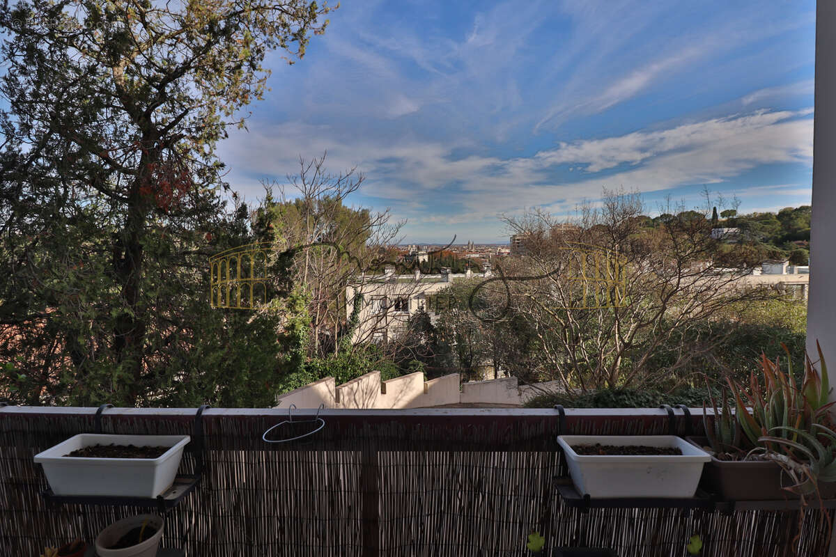 Appartement à NIMES