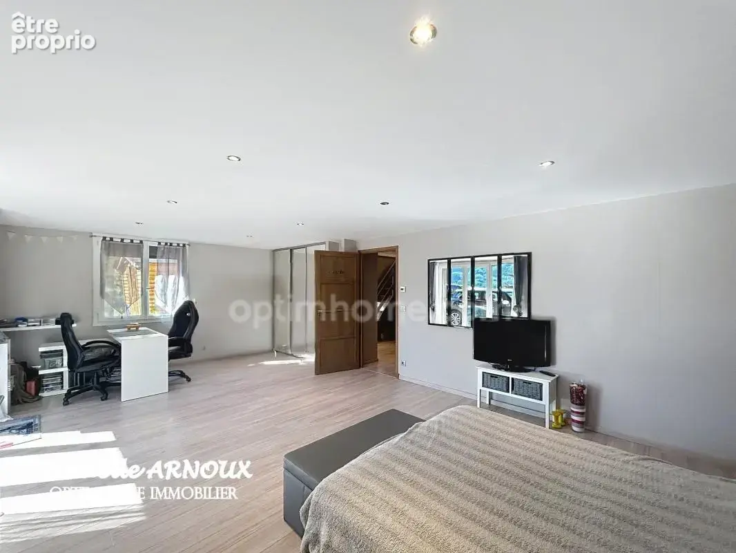 Grand duplex meublé 4 pièces proche station de ski avec terrain - photo 11