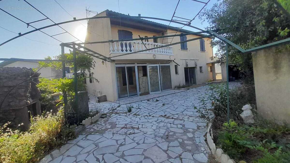 A vendre : Villa T5 AGDE - photo 5