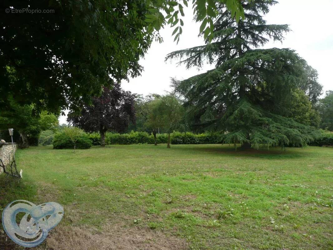 Maison à SAINT-MARTIAL-DE-NABIRAT