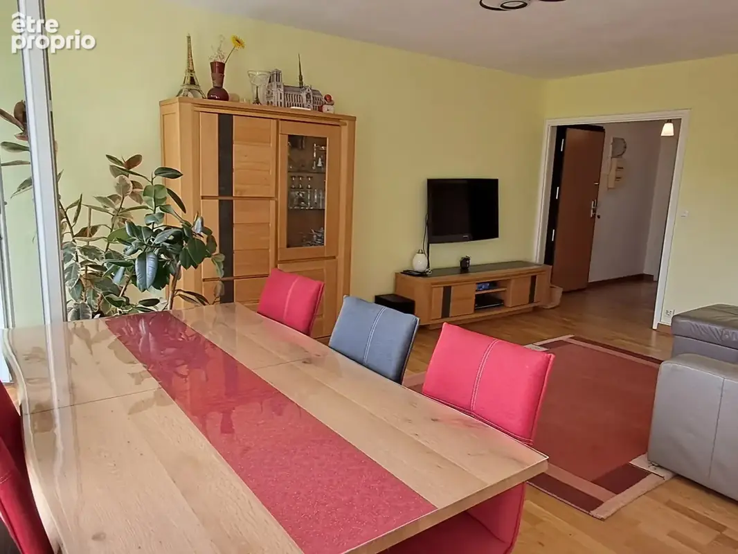 Tête d'Or - La Doua : T5 lumineux avec 3 ch., terrasse, 2 loggias et vue dégagée - photo 7