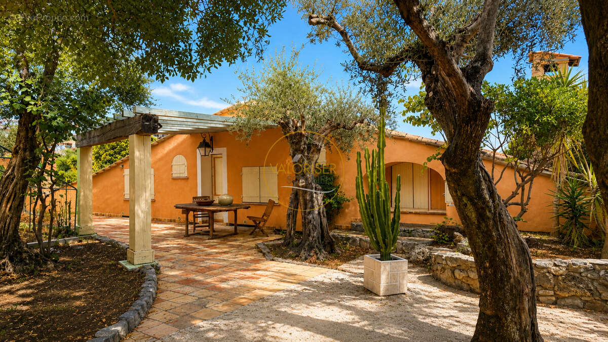Maison à GRASSE