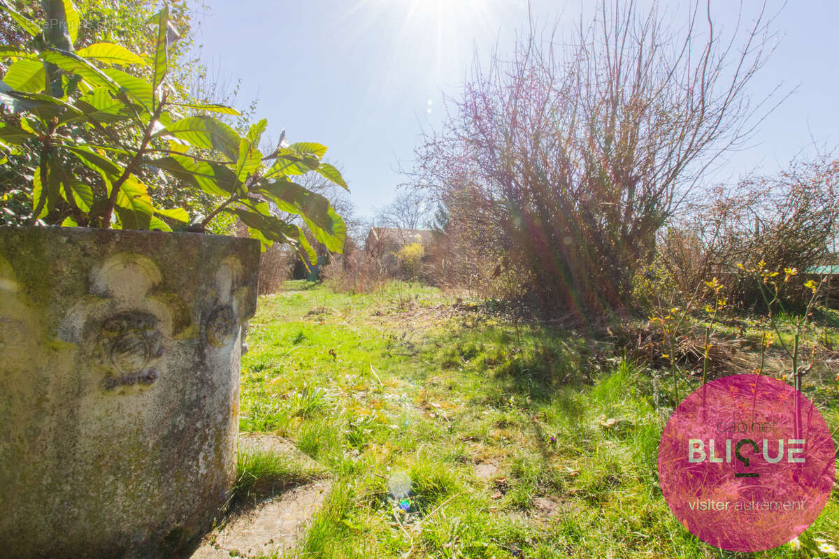 Maison à DOMEVRE-SUR-VEZOUZE